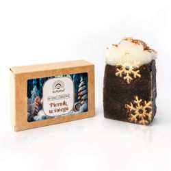 Artisanal soap PIERNIK IN SNOW with spicy oils